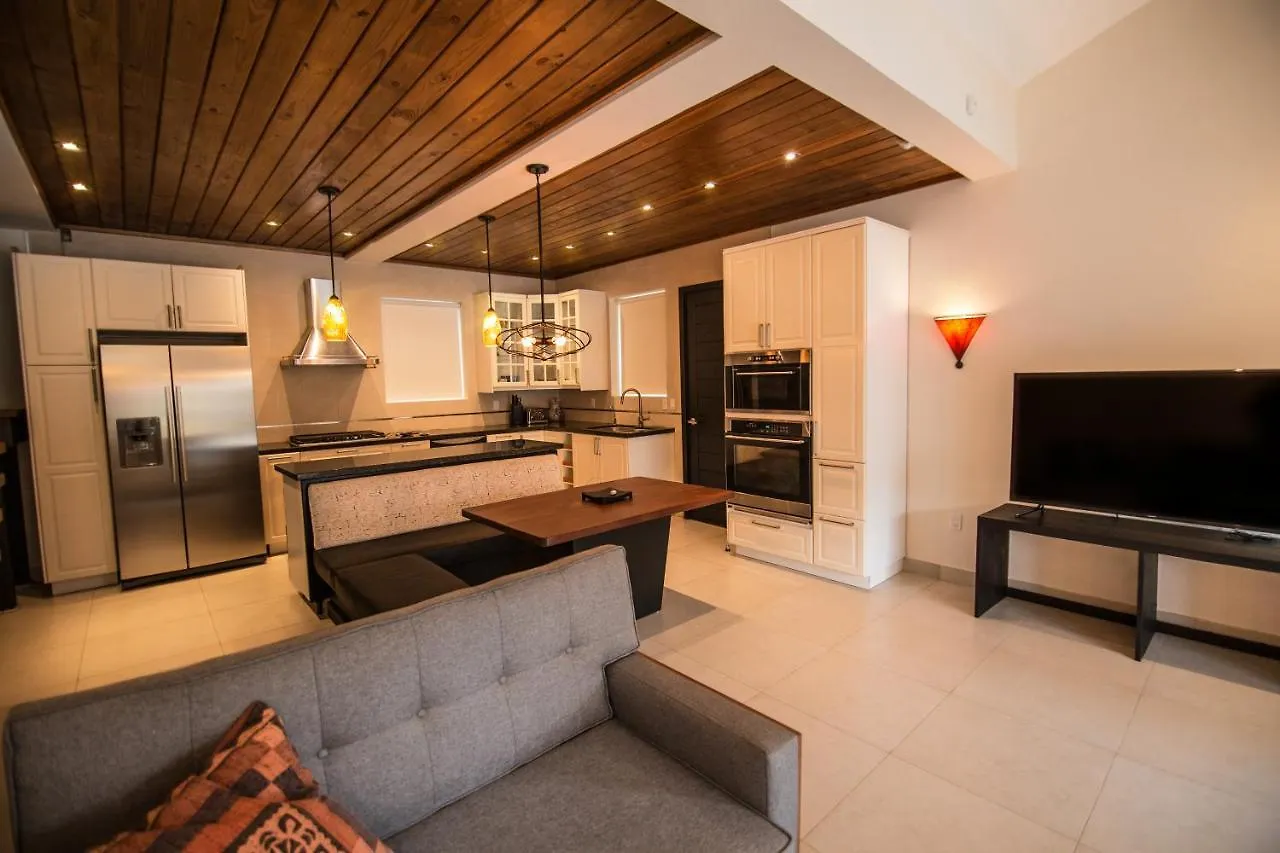Colibri Boutique Hotel contacts